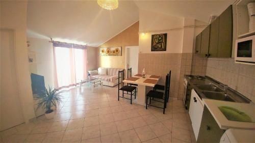 Apartments With A Parking Space Vodice - 17155