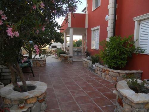 Apartments With A Parking Space Vodice - 16578