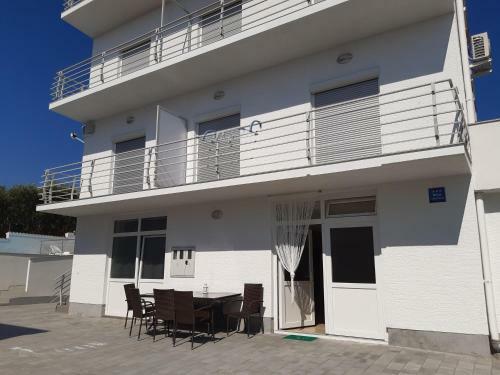 Apartmani Frano