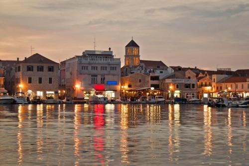 Studio Apartment In Vodice With Terrace, Air Conditioning, Wifi 4323-4