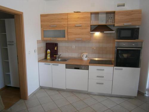 Apartments With A Parking Space Vodice - 13973