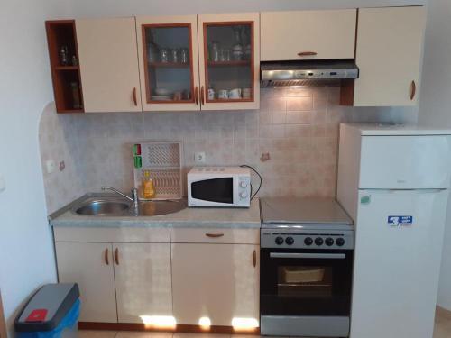Apartments With A Parking Space Vodice - 13973