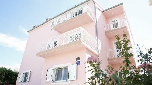 Ivic Apartments Vodice Croatia