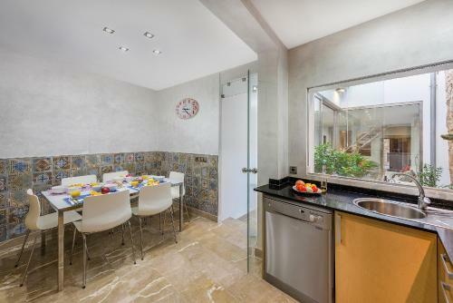 Villa Townhouse Ca Se Predine