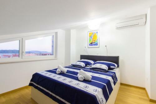 Hostal Apartment Royal II