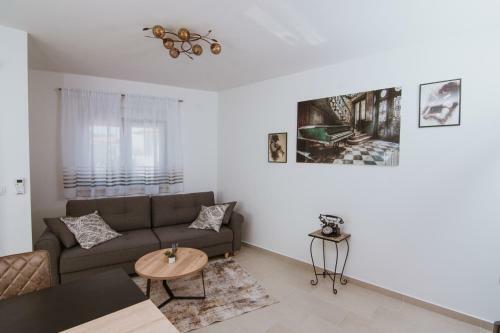 Apartments Piip-ni-more