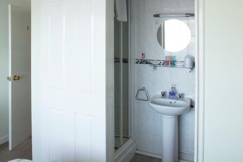 Leeward House B&B