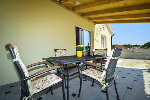 Villa House Divna