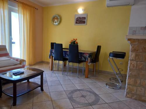 Apartmani Zlotrg
