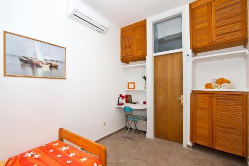 Best Location In Vodice Comfortable Apartment No1