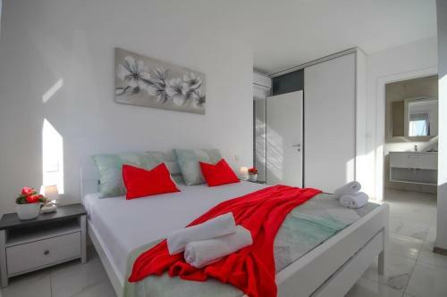 Villa Essenza Vita 650 Meters From The Beach