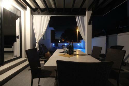 Villa Essenza Vita 650 Meters From The Beach