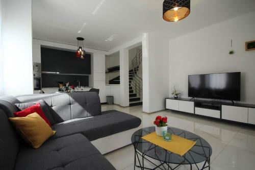 Villa Essenza Vita 650 Meters From The Beach