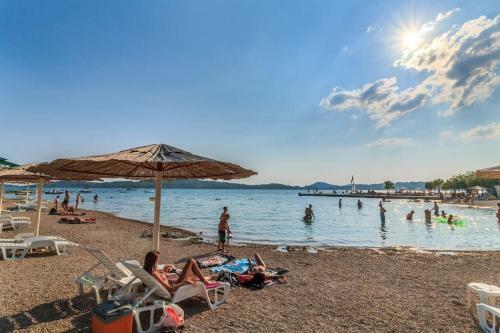 Apartamento Sea La Vie Holiday Home With Pool