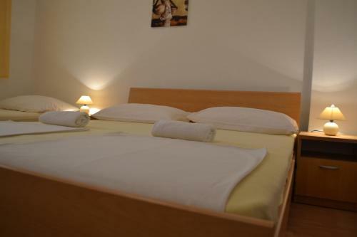 Apartments Celija