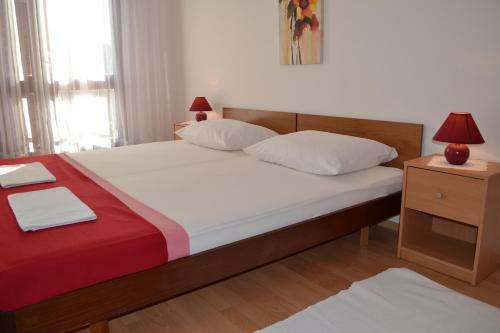 Apartments Celija