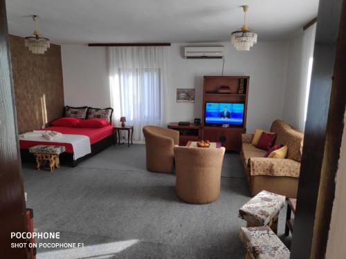 Country Lake House Kojicic