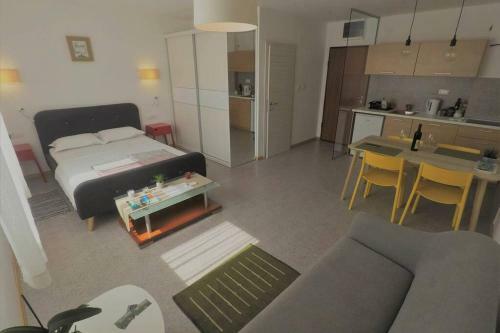 Mihailo's Nice Apartment Next To Lake
