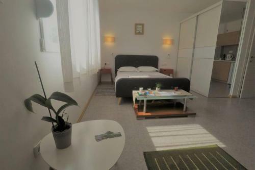 Mihailo's Nice Apartment Next To Lake