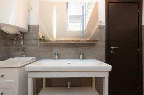Luxury 3 Bedroom Apartment
