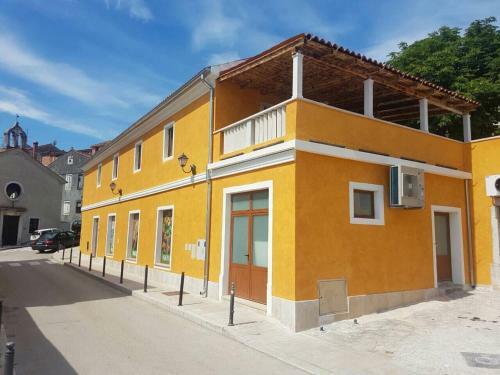 Old Town Apartment Popovic