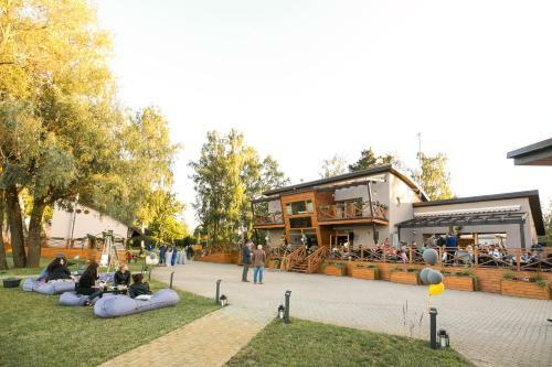 Lake House Resto