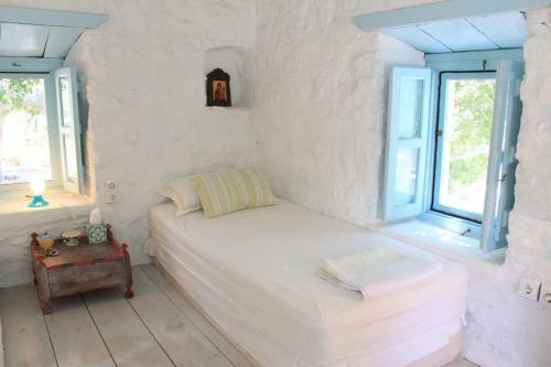 Charming Leros Hideaway | Serenity & Privacy