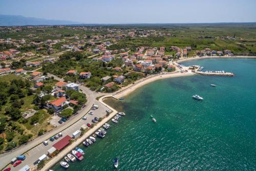 Apartments With A Parking Space Vrsi - Mulo, Zadar - 18164