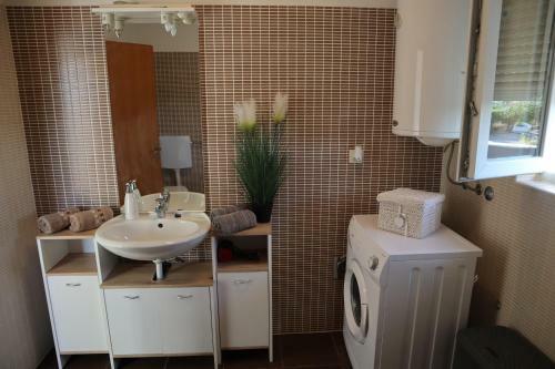 Noemi Apartment