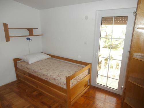 Apartamentos Vrsi, Sunny House For 10