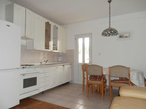 Apartamentos Vrsi, Sunny House For 10