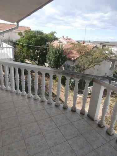 Apartamentos Vrsi, Sunny House For 10