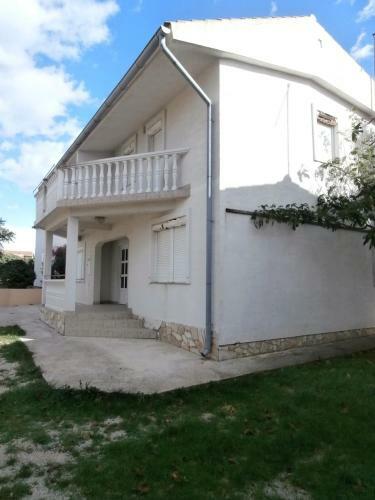 Apartamentos Vrsi, Sunny House For 10
