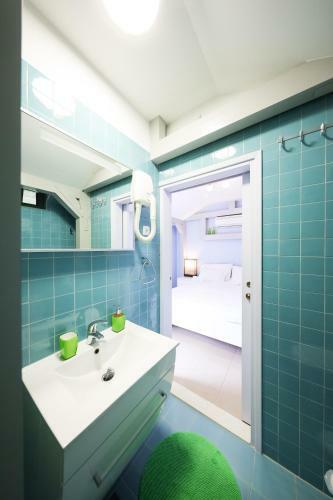 Hostal Pequena Perla Rooms