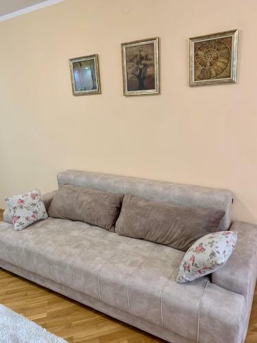 Lastochka.mne Apartments