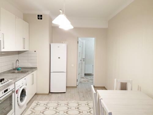 Center Apartment On Albisoara Street