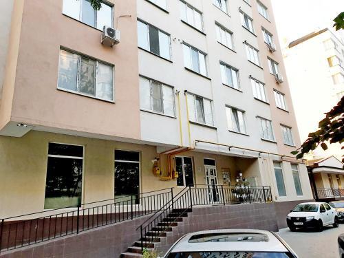 Center Apartment On Albisoara Street