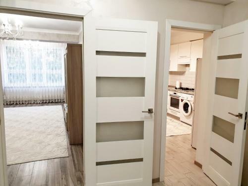 Center Apartment On Albisoara Street