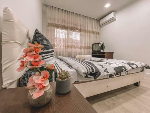 Sunny Luxury Apartment