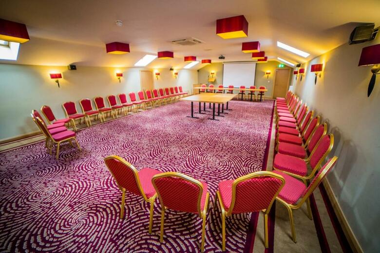 Curran Court Hotel