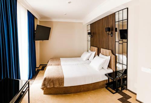 Lion's Hotel