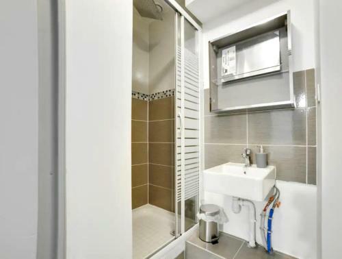 Apartamente ?ic ?i Spa?ioase Cu Parcare