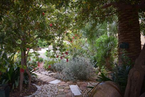 Hauzify I Villa Del Castell