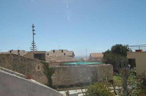 Hauzify I Villa Del Castell