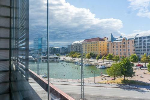 Apartamento Terassi Merelle Ja Oma Sauna Hietalahdenrannassa