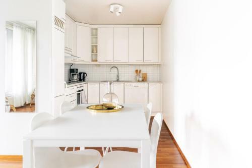 Apartamento Terassi Merelle Ja Oma Sauna Hietalahdenrannassa