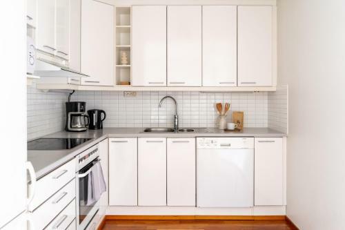 Apartamento Terassi Merelle Ja Oma Sauna Hietalahdenrannassa
