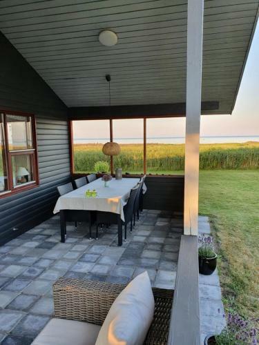 Full Ocean View & Game Rooms