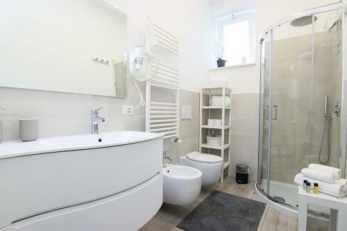 Four White Apartments
