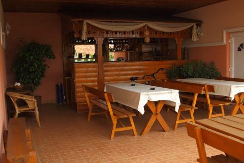 Hostal Viktor Vend�gh�z �s Apartmanh�z